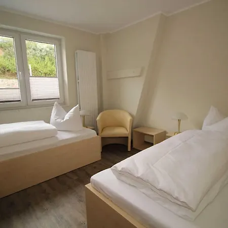 Kutterfisch Kajueten Direkt Im Stadthafen * ساسنيتز