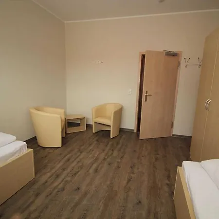 Kutterfisch Kajueten Direkt Im Stadthafen * ساسنيتز